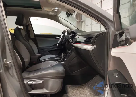 2022 Volkswagen Taos 1.5T Sel z USA, uszkodzony, nr VIN 3VV1X7B21NM009187